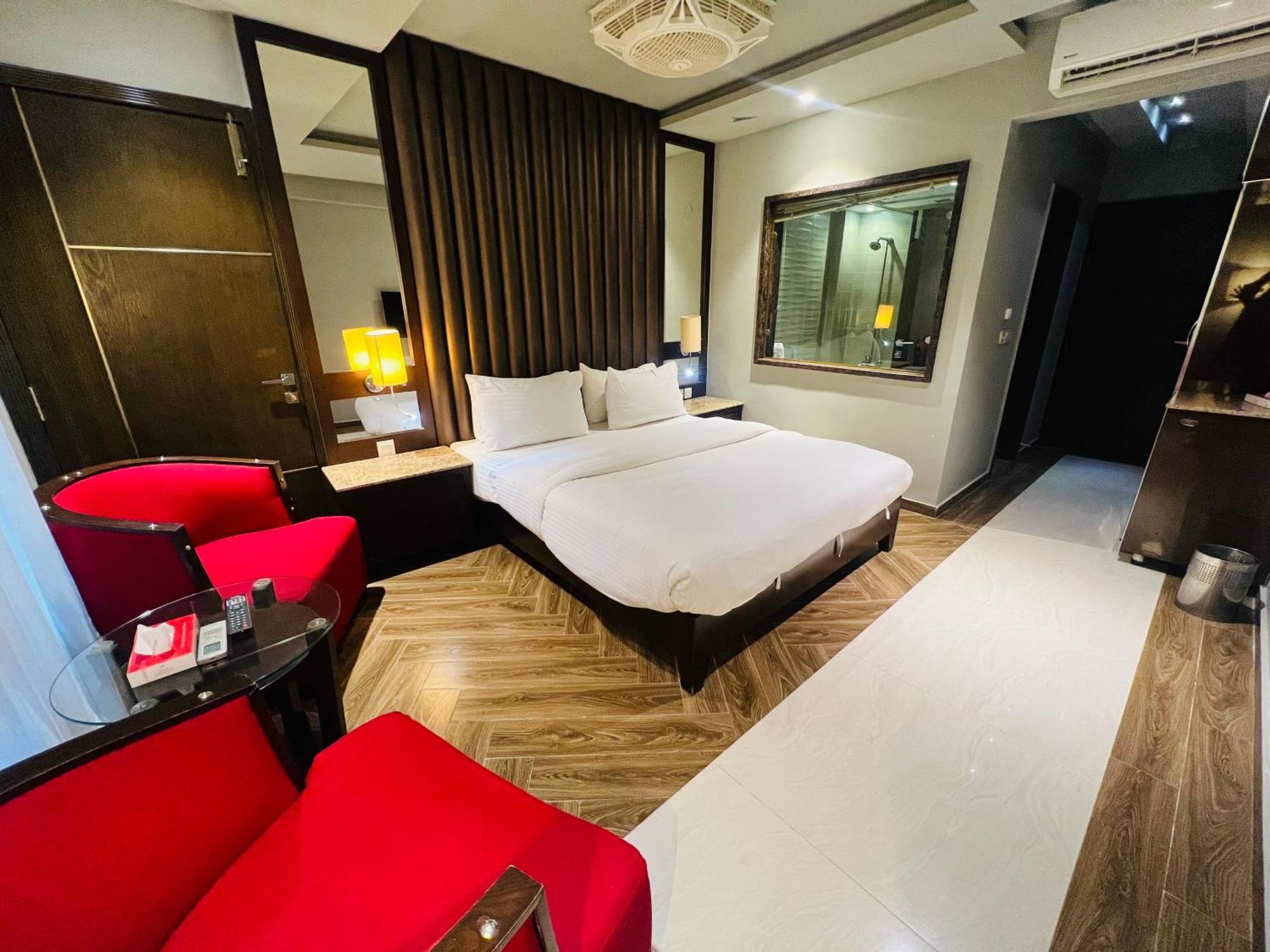 Lahore Continental Hotel Kültér fotó