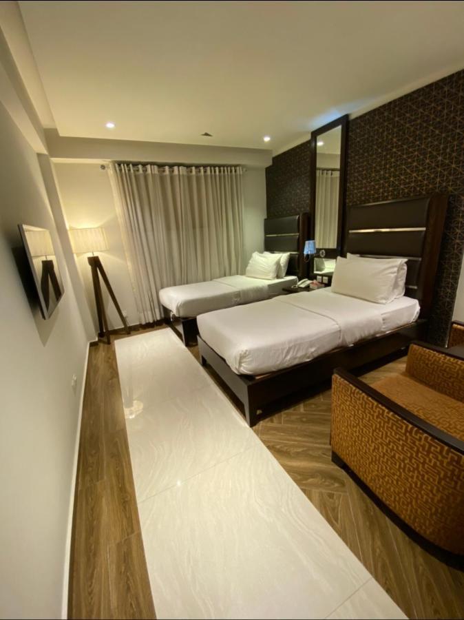 Lahore Continental Hotel Kültér fotó